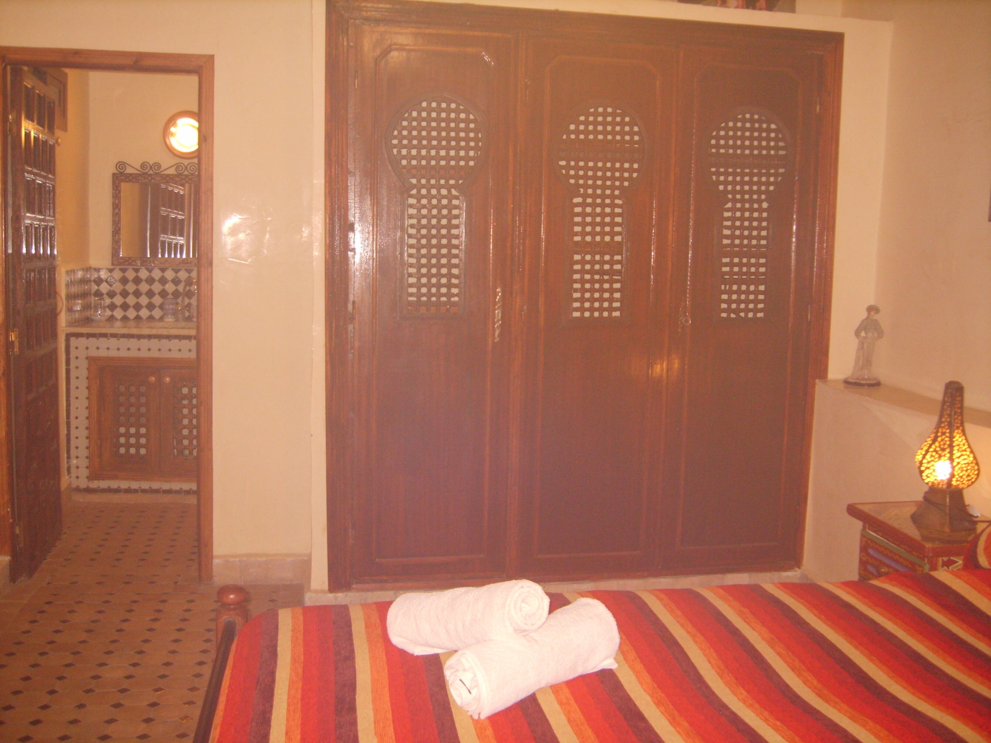 Triple Room (J) | Individually decorated, individually furnished, blackout drapes