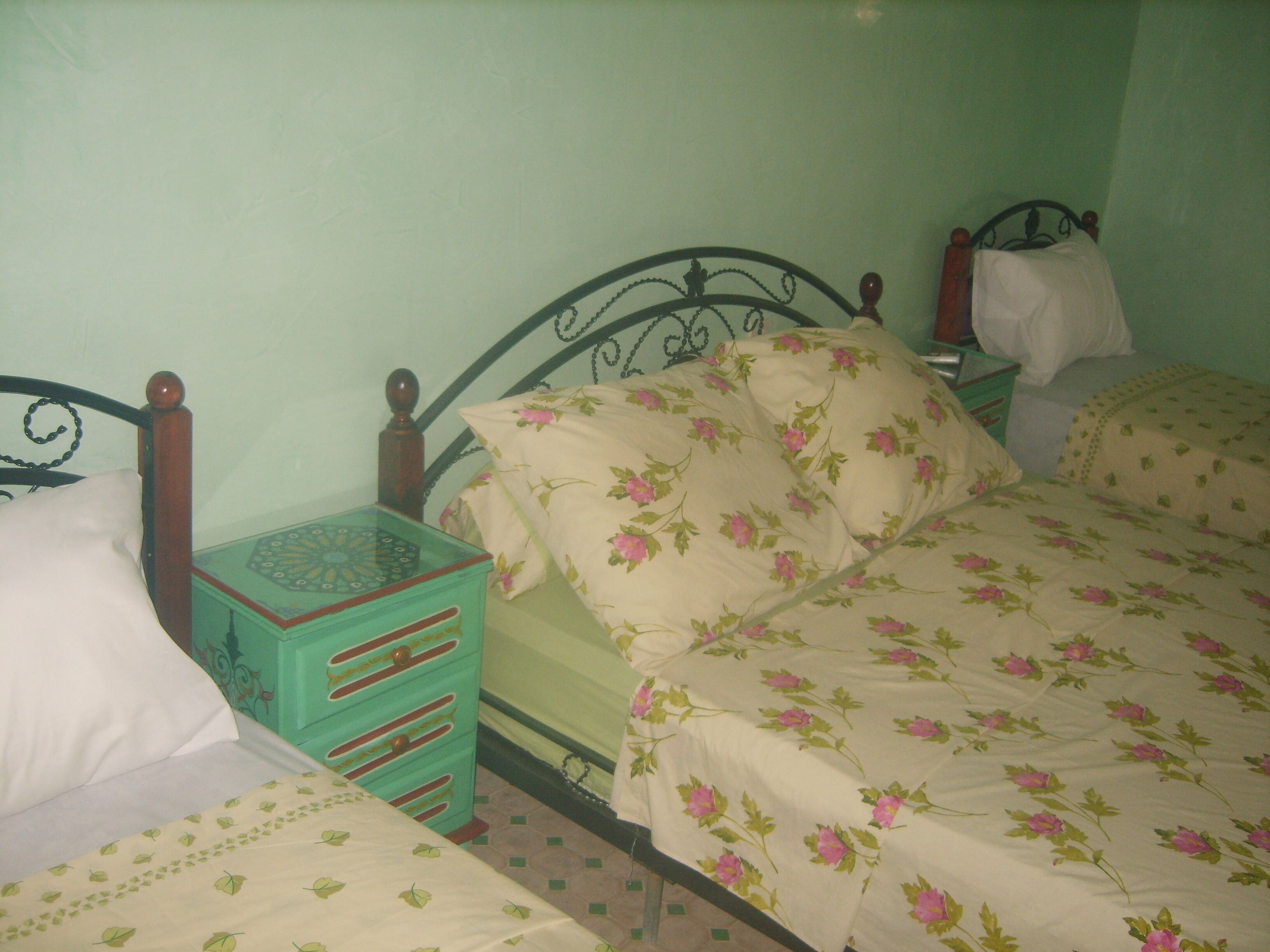 Triple Room (V) | Individually decorated, individually furnished, blackout drapes