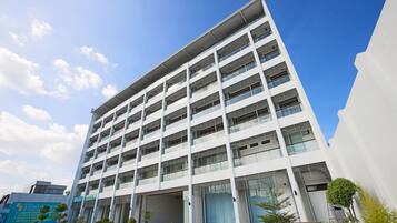 Fassade der Unterkunft – Abend/Nacht