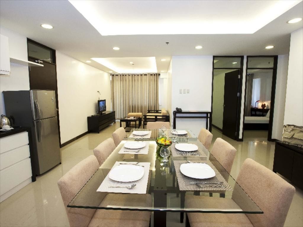 apartment, 4 bedrooms (1 king bed,1 queen bed & 3 single bed) | desk, rollaway beds, bed sheets