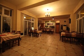 Free full breakfast - Cenacle B&B (Chenggong)