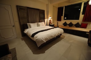 Standard Suite | Blackout drapes, free WiFi, bed sheets