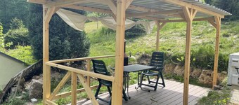 Bungalow in a quiet forest location right on the hiking trail 