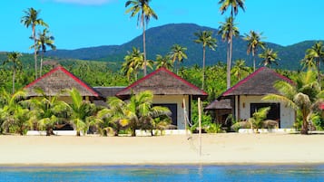 Superior huisje, 1 kingsize bed, aan het strand (Aircon) | Geluiddichte muren, een strijkplank/strijkijzer, gratis wifi, beddengoed