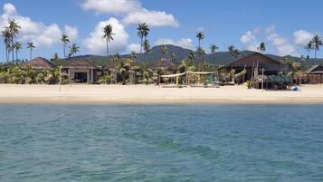 Accommodatie ligt op het strand, snorkelen, kajakken