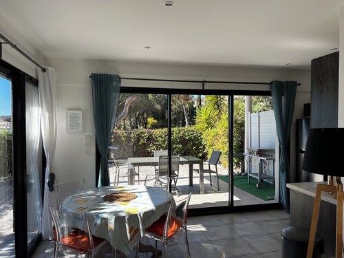 Cosy apartment on St Clair beach in Le Lavandou