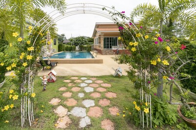 OYO 949 Sansuk Resort Paknampran