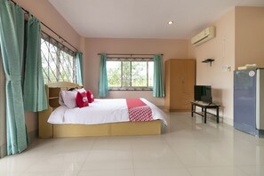 Habitación doble Deluxe | 2 habitaciones, escritorio y wifi gratis 