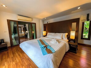 Family Suite, Pool View | Blackout drapes, free WiFi, bed sheets - Chaan Mai Hom (Pranburi)