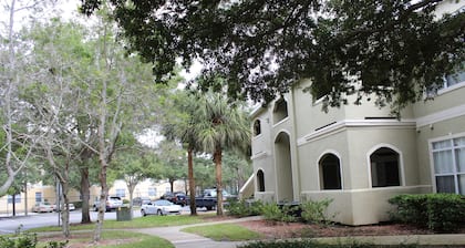 Schöne & Große 1-Zimmer-Wohnung Minuten von Clearwater Beach