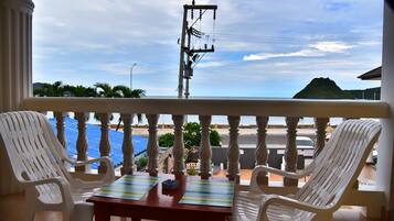 Family Room | Balcony