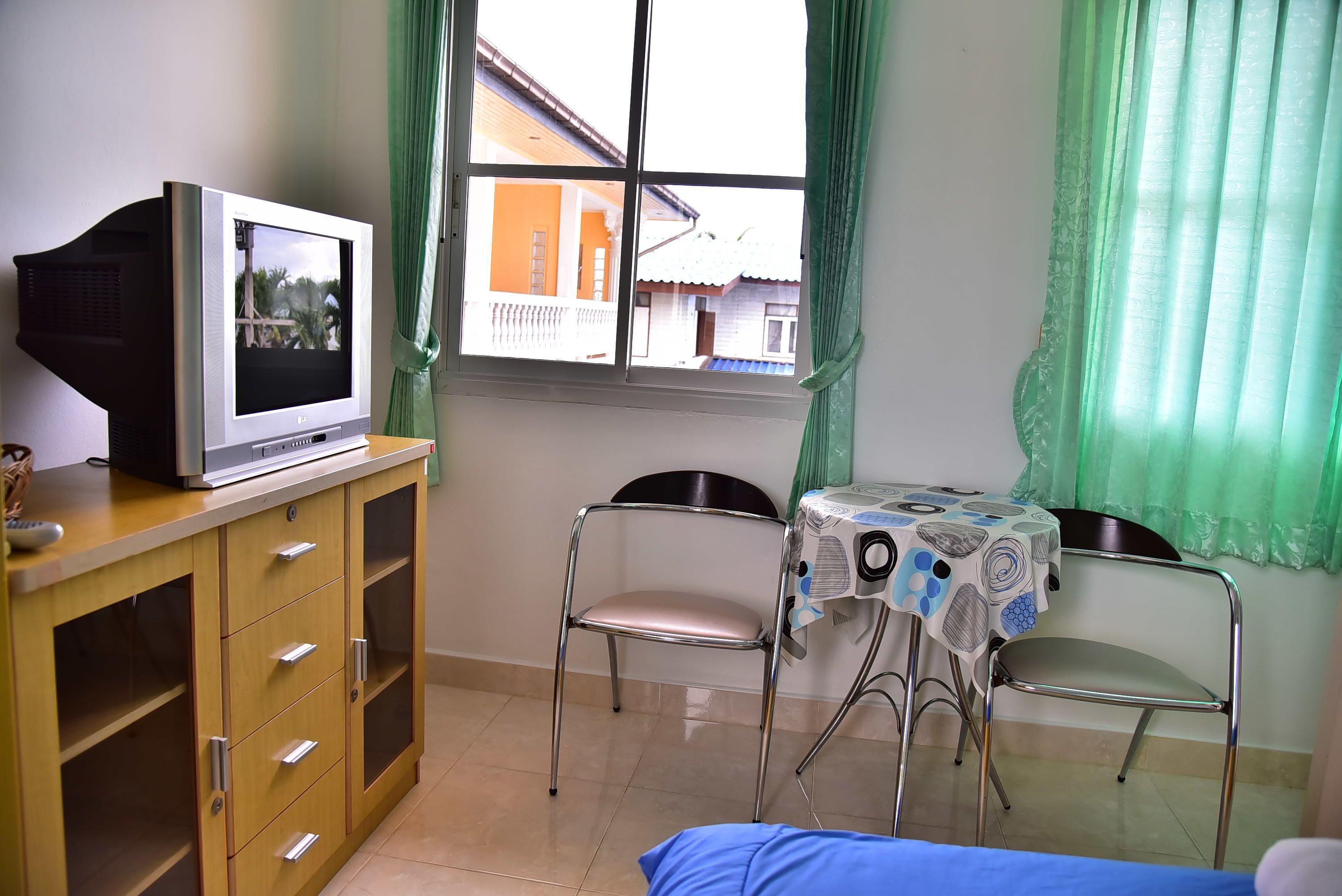 family room | room amenity