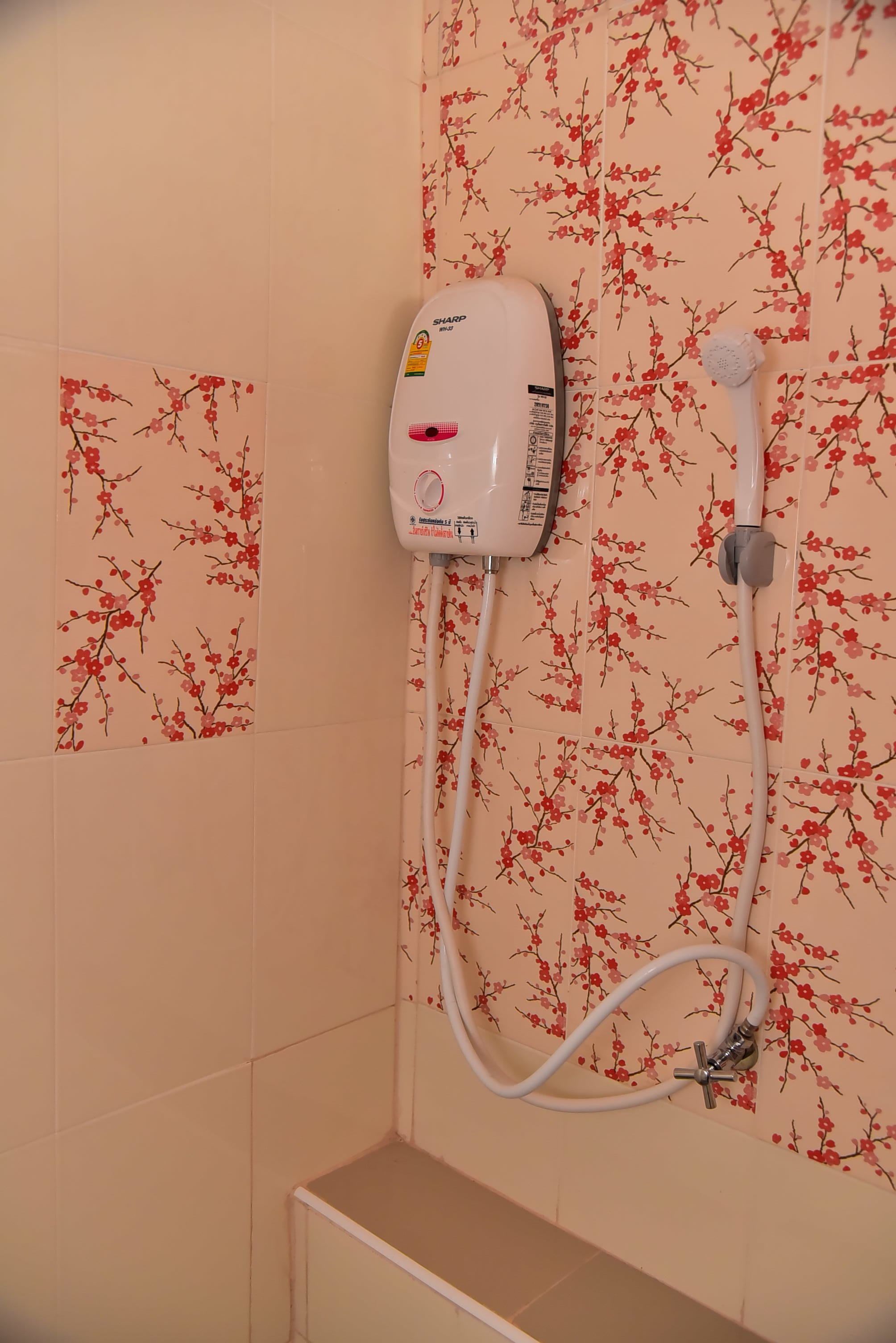 Buồng tắm vòi sen