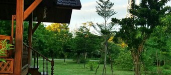 赖龙度家庭旅馆