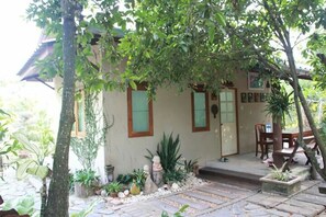 Quarto triplo família, 1 quarto | Escrivaninha, Wi-Fi de cortesia