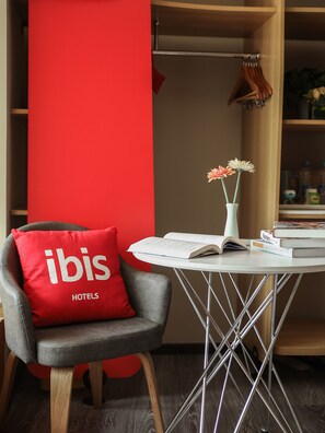 Superior Double Room | In-room safe, desk, blackout drapes, free WiFi