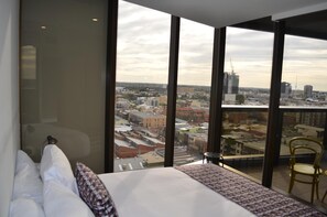 1 habitación, ropa de cama de alta calidad y escritorio