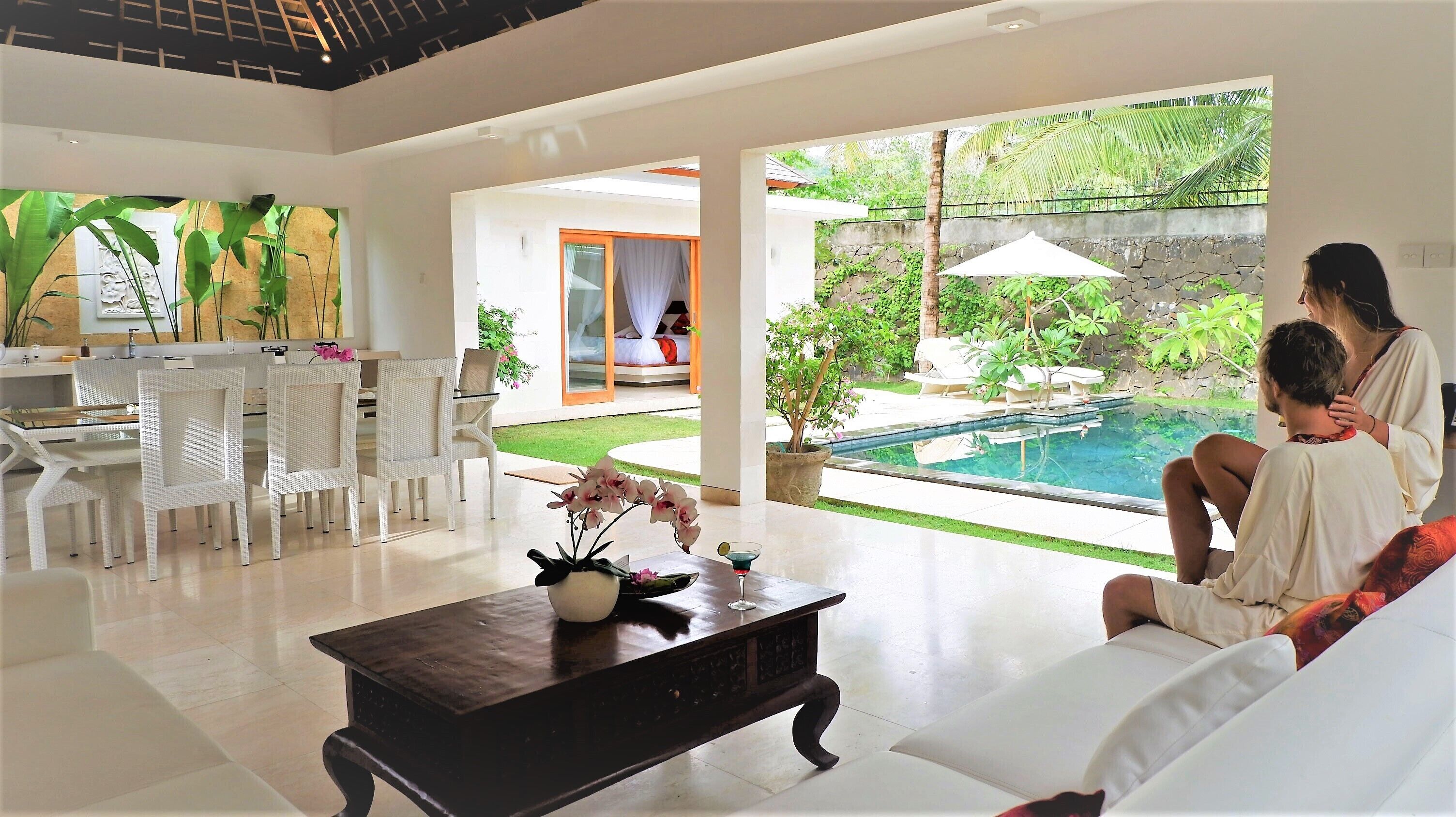 luxury villa | living area | 50-inch lcd tv with cable channels, tv