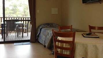 Studio, River View | Iron/ironing board, free WiFi, bed sheets