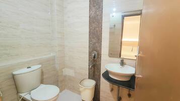 Shower, towels, soap, shampoo