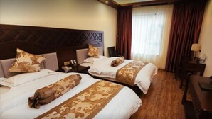 Elegant Twin Room | Desk, blackout drapes, WiFi (free) - Guilin Guixiangge Hotel (Guilin)