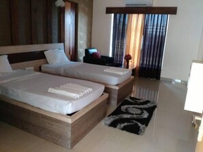 Phòng Tiêu chuẩn, có thể sử dụng hồ bơi, quang cảnh đồi núi | Quang cảnh từ phòng