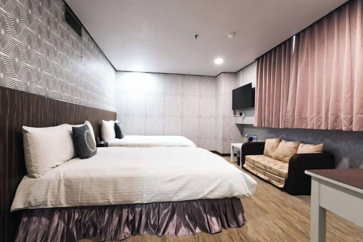 Blackout drapes, soundproofing, iron/ironing board (on request)