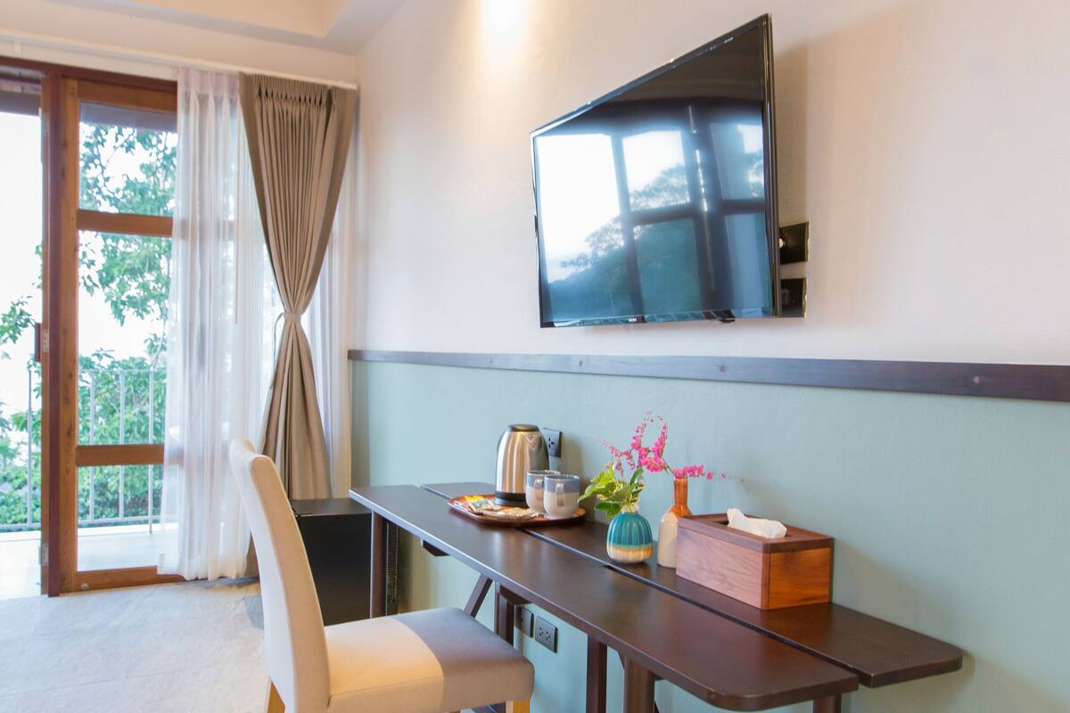 hilltop sea view room | room amenity