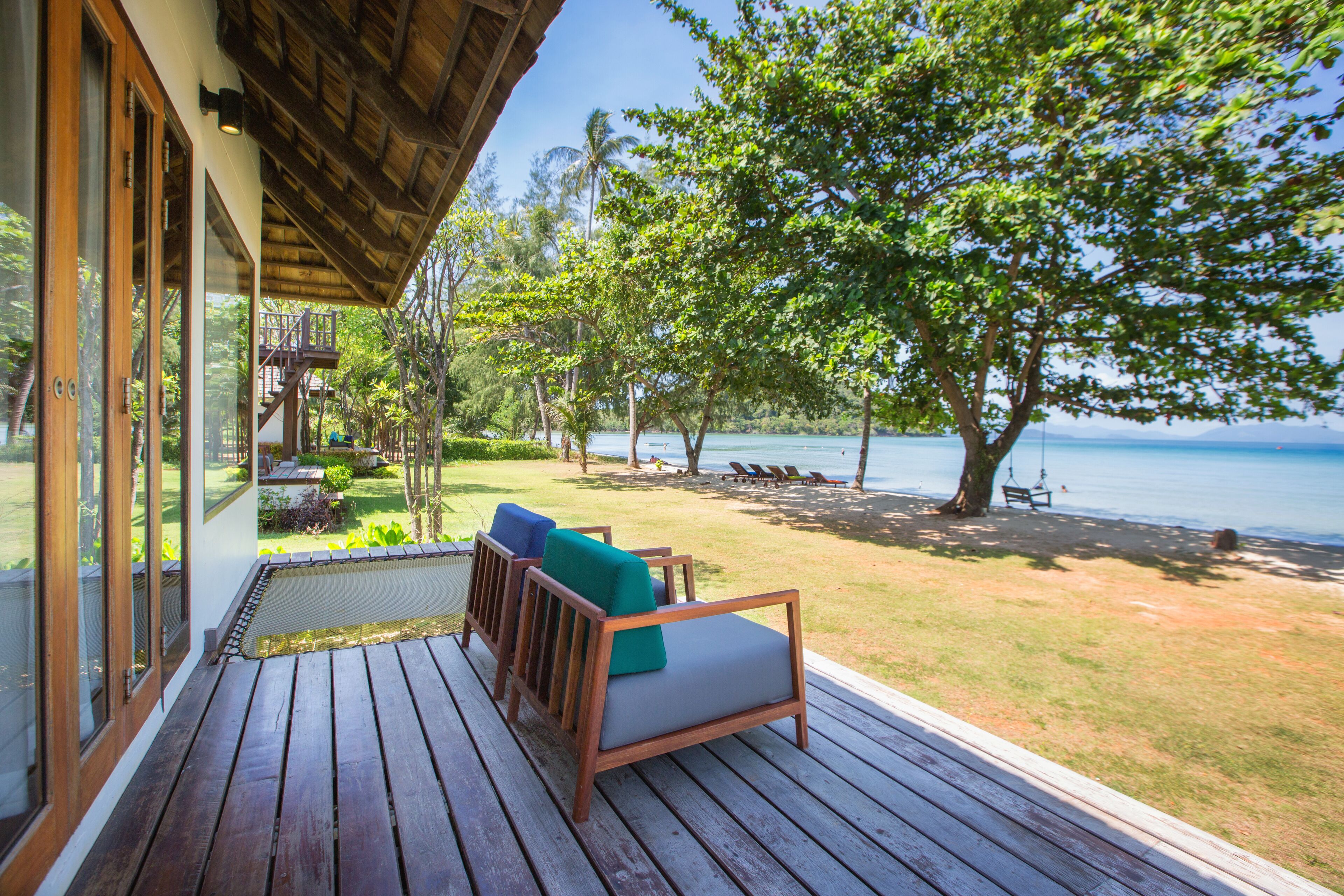 beachfront deluxe villa | beach/ocean view