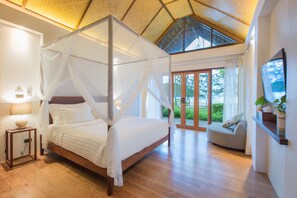 In-room safe, desk, rollaway beds, free WiFi - Mira Montra Resort Koh Mak (Ko Mak)