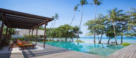 Outdoor pool, pool loungers