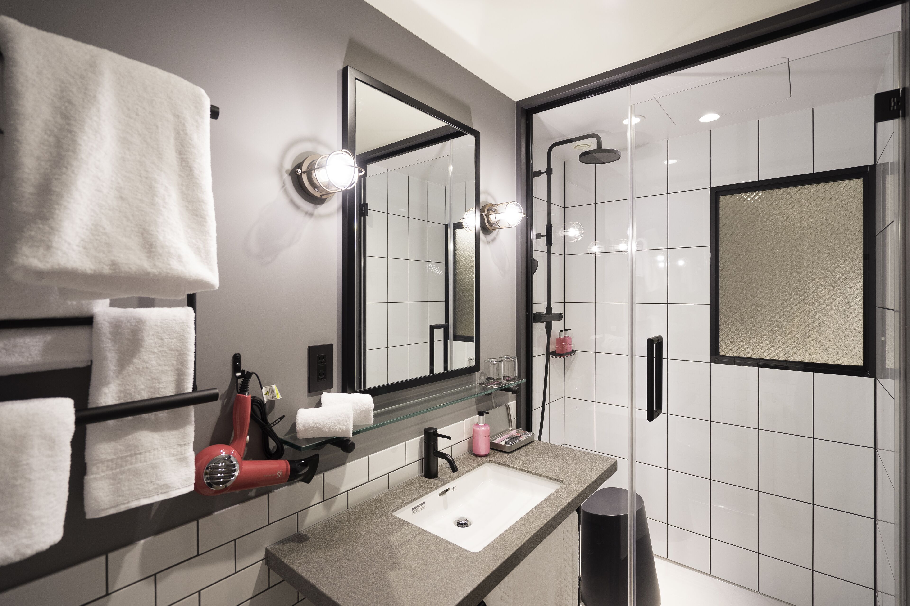 shower, rainfall showerhead, free toiletries, hair dryer