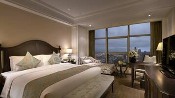 Minibar, in-room safe, desk, blackout curtains