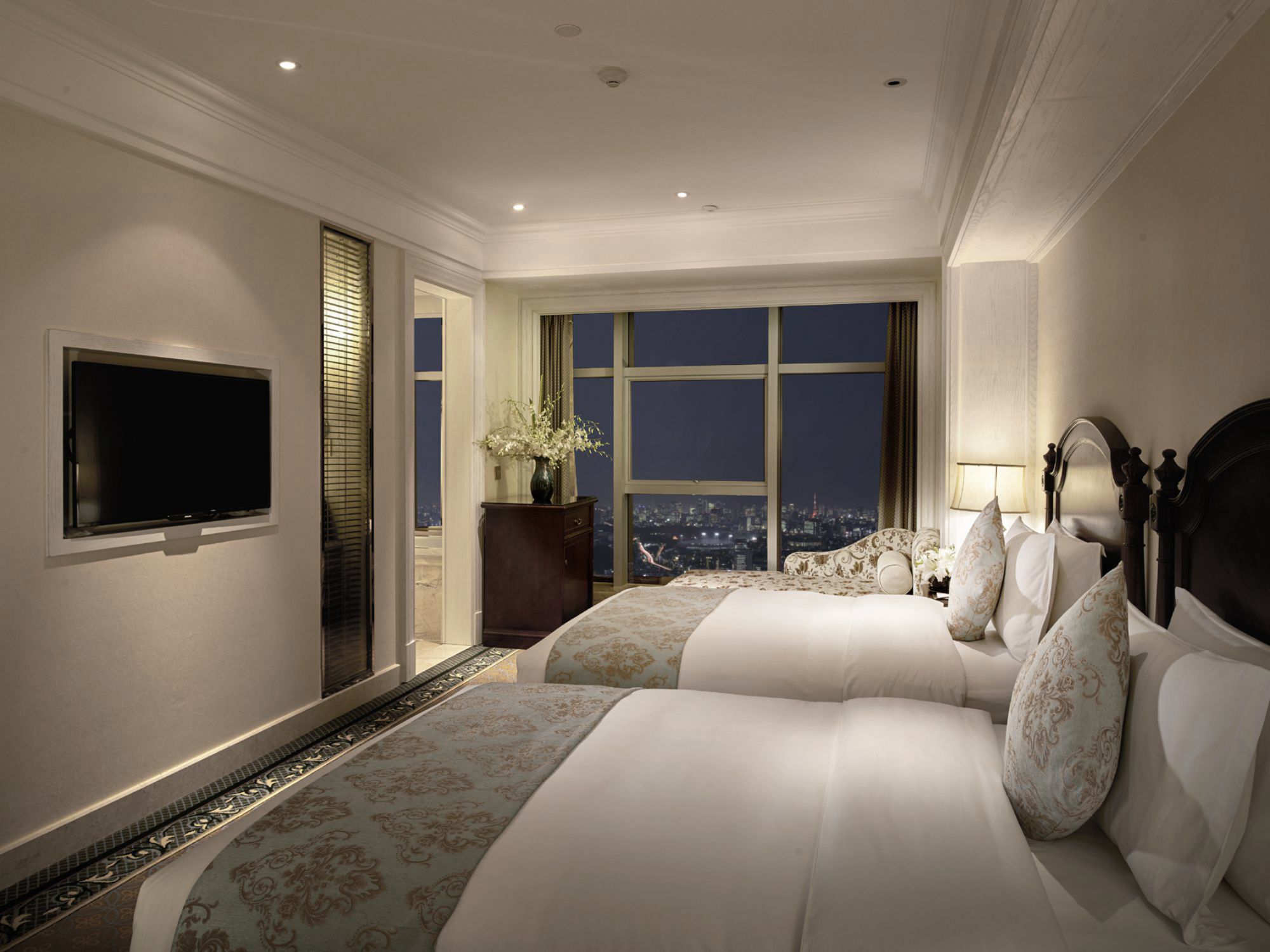 premium twin room | minibar, in-room safe, desk, blackout curtains