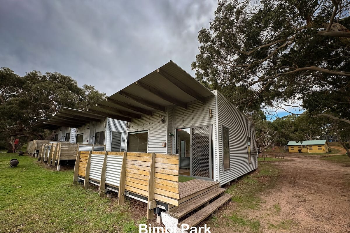 Open Plan Cabin with Bathroom