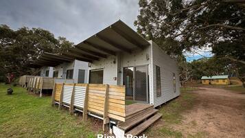 Open Plan Cabin with Bathroom