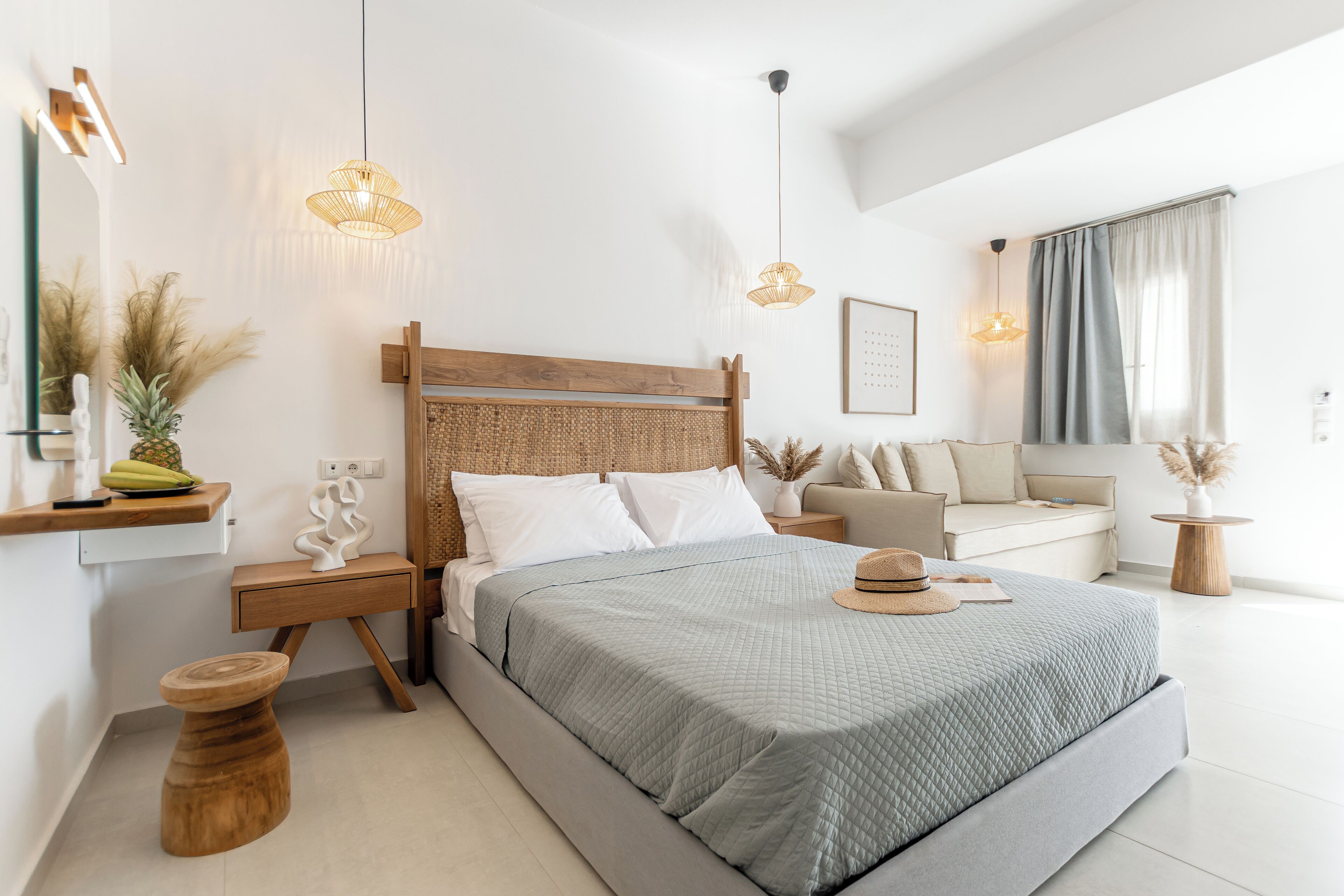 Studio | Premium bedding, in-room safe, soundproofing, iron/ironing board