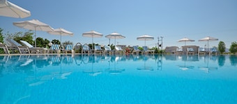 Birikos Hotel & Suites