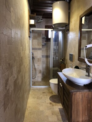 Suite Romantique, 1 chambre | Salle de bain