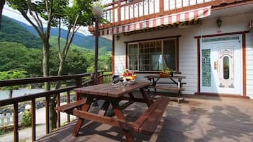Habitación (Switzerland) | Terraza o patio