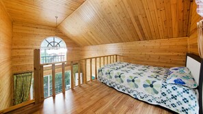 Renard, Duplex | Free WiFi