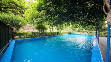 Seasonal outdoor pool