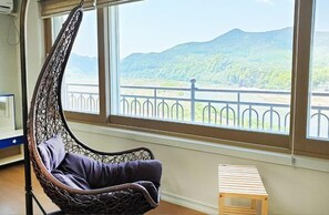 Blue Room | Room amenity - Andong River Sunset Pension (Andong)