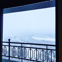 Habitación (Yellow) | Vistas del balcón