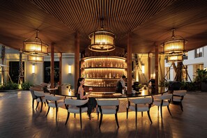 Poolside bar - Marriott Executive Apartments, Bangkok Townhall Sukhumvit (Bangkok)