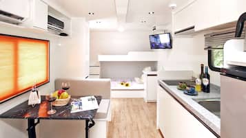 1 bedroom, individually decorated, individually furnished, free WiFi