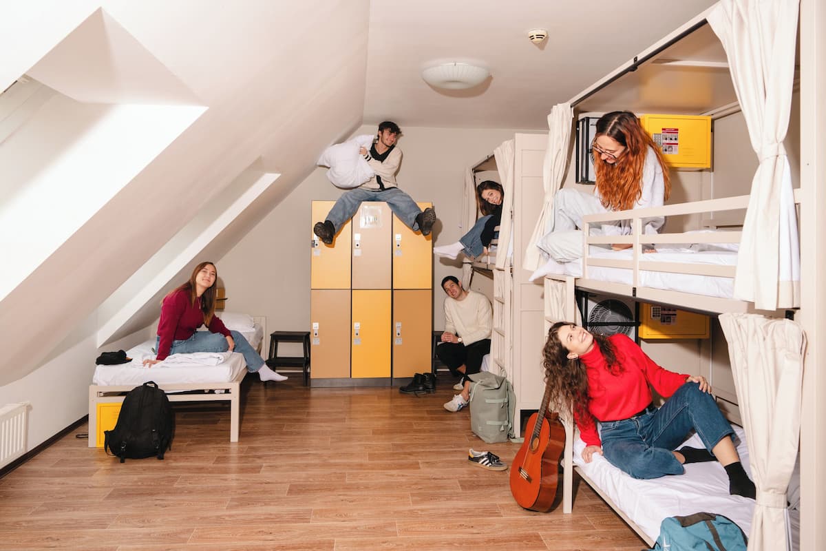 Dortoir Partagé Standard | Wi-Fi gratuit, draps fournis