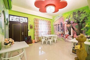 Interior entrance - L'adore B&B (Beinan)