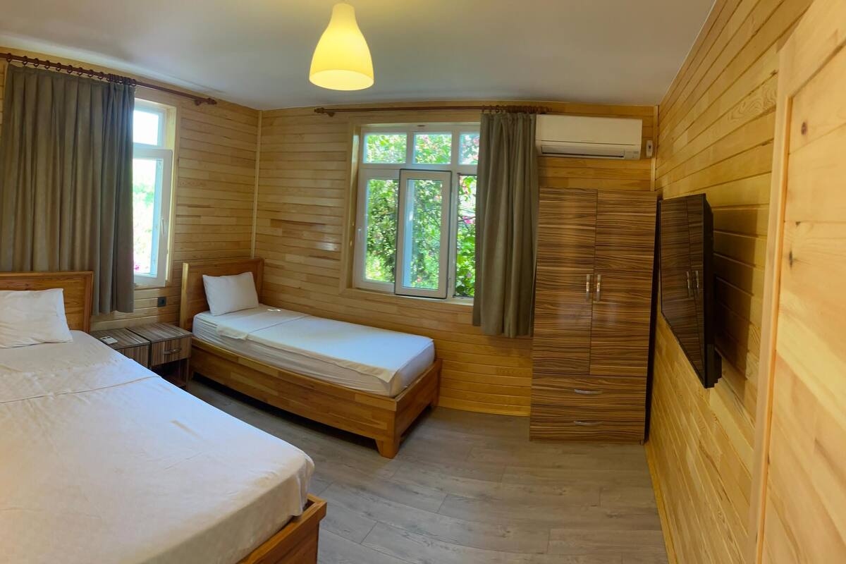 apartment, 2 bedrooms | minibar, desk, soundproofing, free wifi