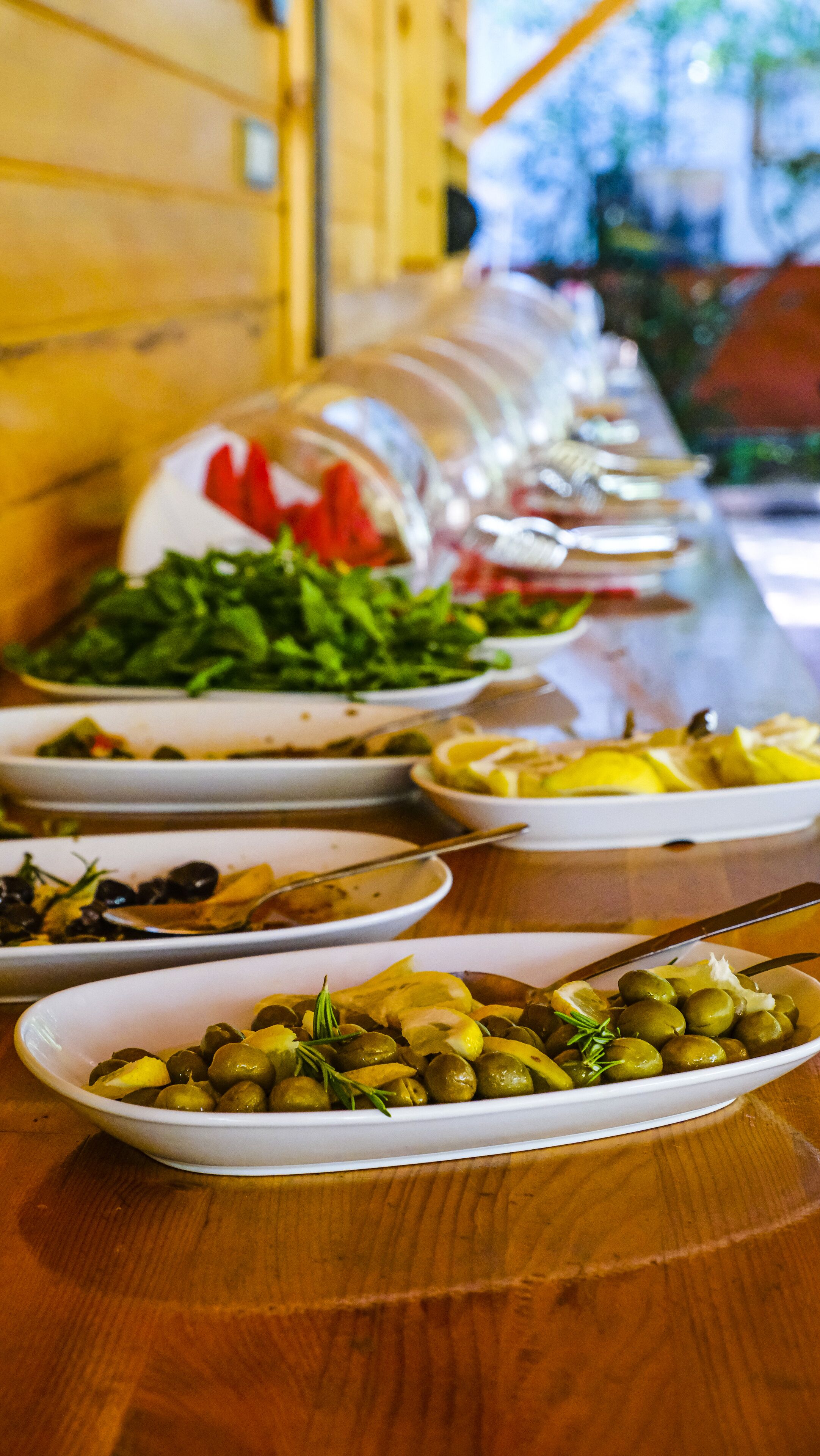 breakfast and dinner served